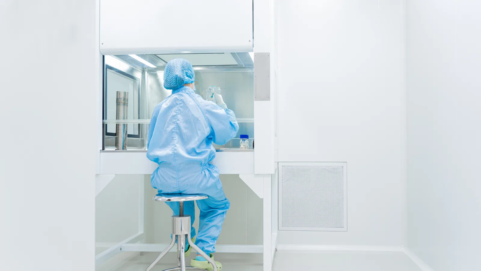 Meet Cathey, the Weston Hospital Robot That Is a First in Florida Cancer Care