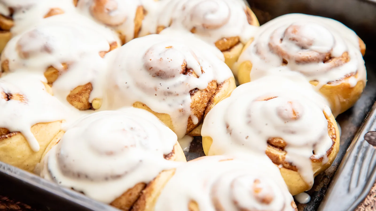 Knaus Berry Farm's Cinnamon Roll Season Starts Oct. 13, and U-Pick Strawberries Return